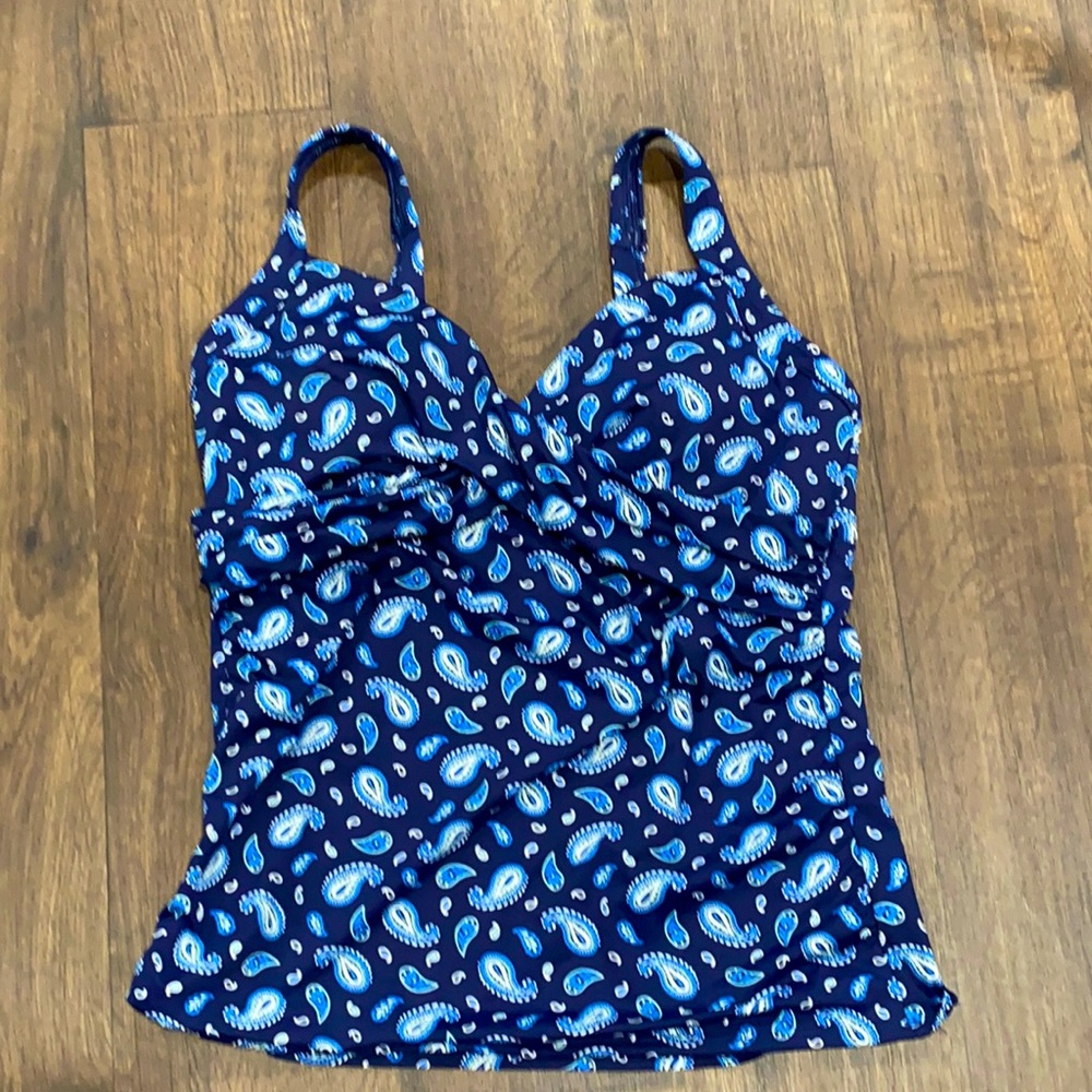 Lands’ End - 10DD Takini Top